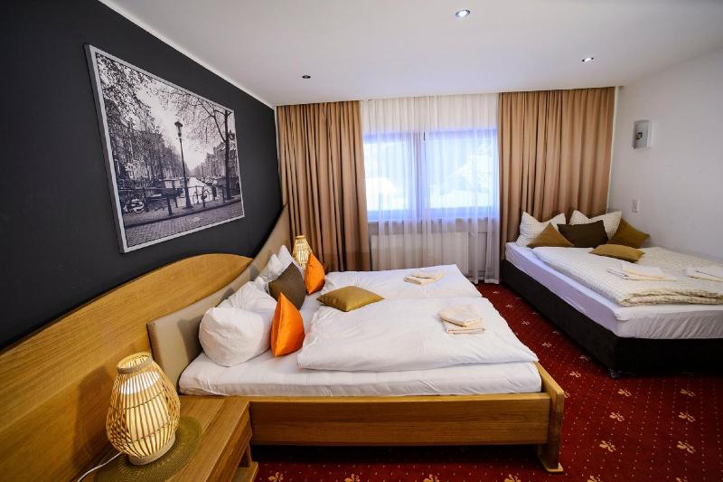 Triple Room image 3