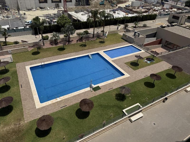 Apartamento con piscina gimnasio y parking en Alicante by Turihome - image 20