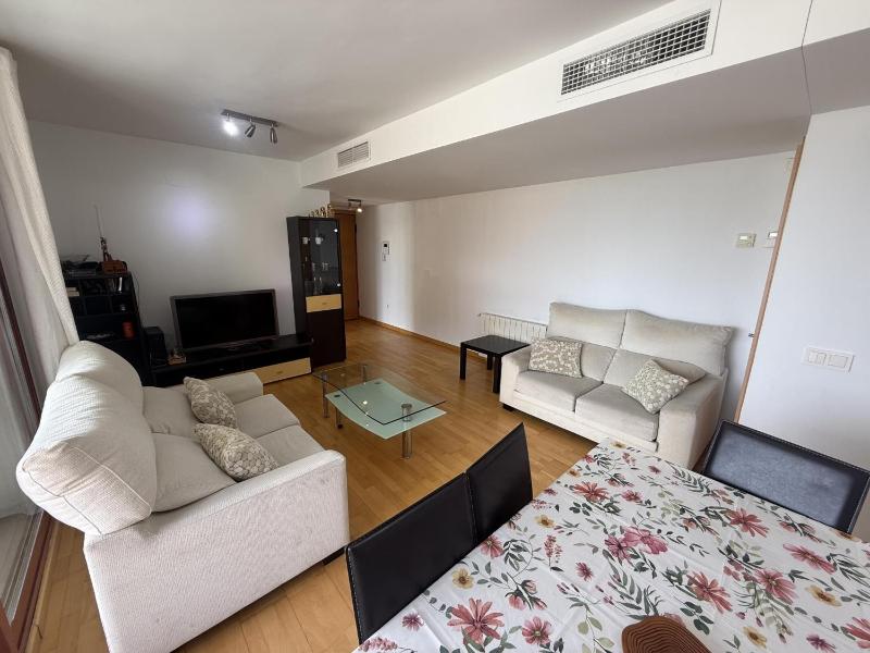 Apartamento con piscina gimnasio y parking en Alicante by Turihome - image 7