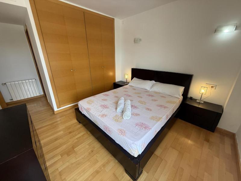 Apartamento con piscina gimnasio y parking en Alicante by Turihome - image 12