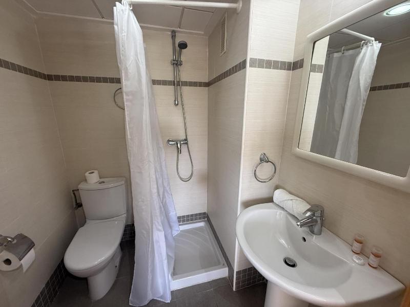 Apartamento con piscina gimnasio y parking en Alicante by Turihome - image 24