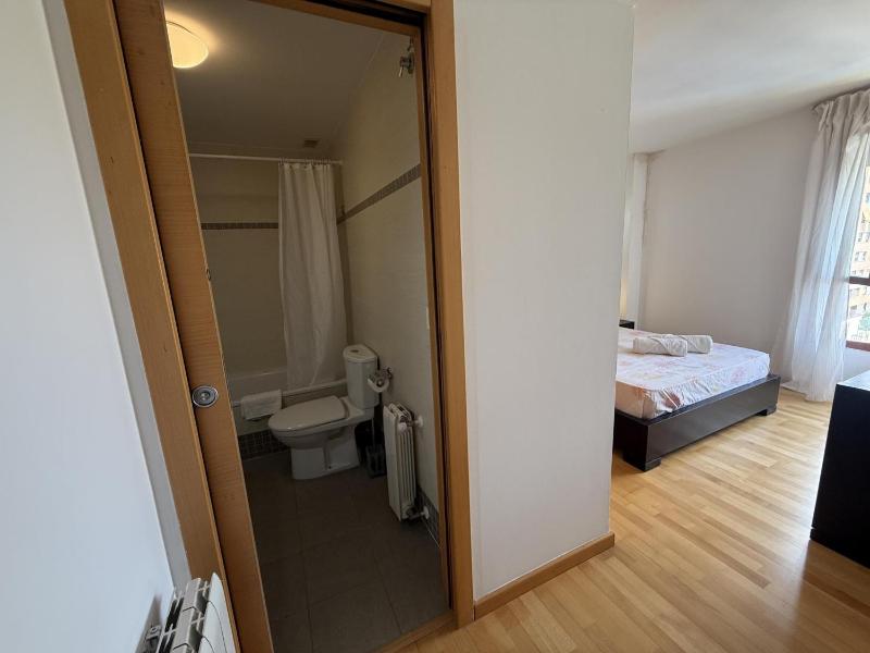 Apartamento con piscina gimnasio y parking en Alicante by Turihome - image 23