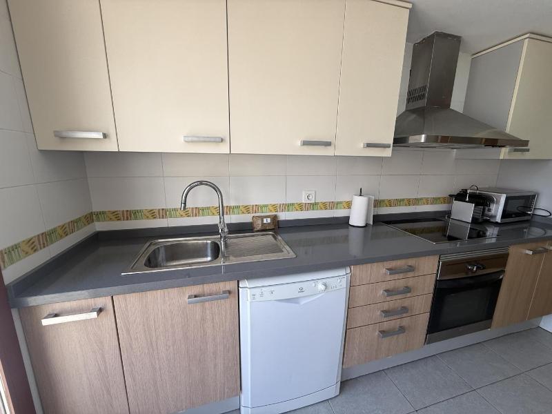 Apartamento con piscina gimnasio y parking en Alicante by Turihome - image 28
