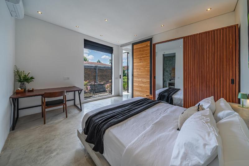 The Jungalow - 2BR Berawa Villa Near Beach Café del Mar & Padel - image 34