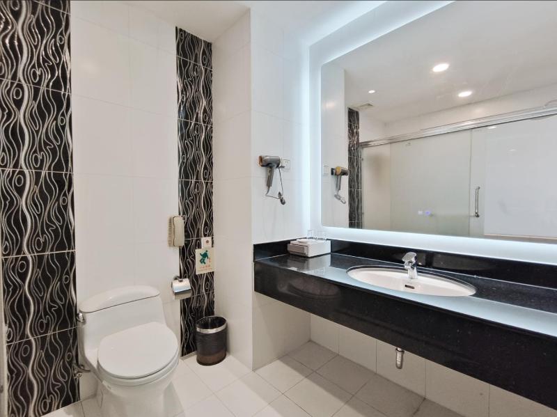 Suning Universal Hotel - image 18
