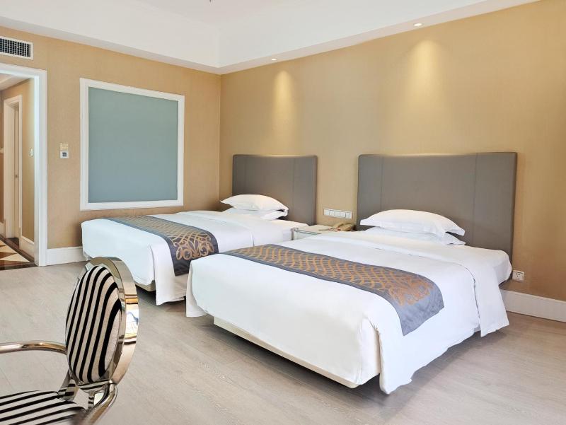 Suning Universal Hotel - image 11