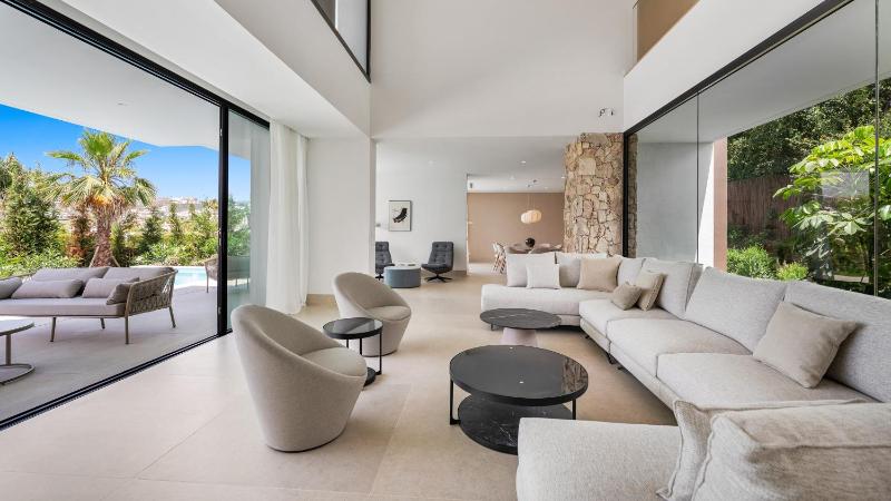 VACATION MARBELLA I Villa The Address Brand-New Villa Private Turquoise Pool 6BDR Prime Golf Valley Location Minutes from Puerto Banus Luxury Interiors Private GYM Lounge Bar - image 46