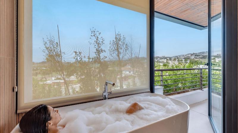 VACATION MARBELLA I Villa The Address Brand-New Villa Private Turquoise Pool 6BDR Prime Golf Valley Location Minutes from Puerto Banus Luxury Interiors Private GYM Lounge Bar - image 9