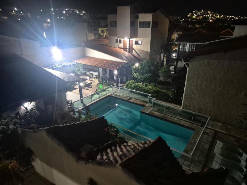 Apartamento com piscina - image 40