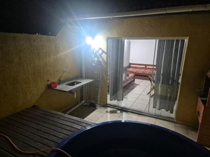 Apartamento com piscina - image 36