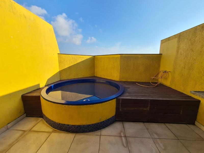 Apartamento com piscina - image 47