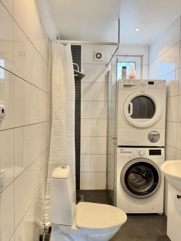 3 Bedroom Apartment With 6 Beds For Workers And Families Free Parking - image 4