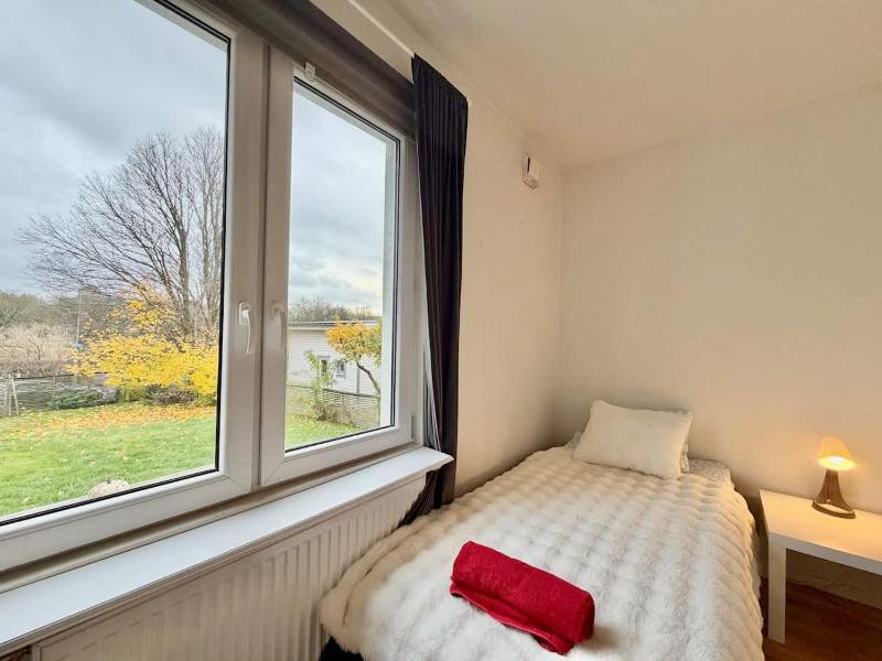 3 Bedroom Apartment With 6 Beds For Workers And Families Free Parking - image 8