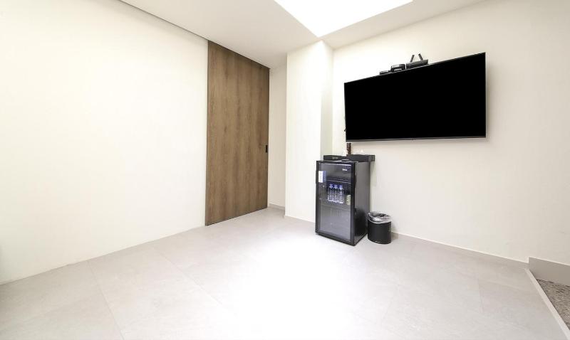 더안 호텔 - image 12