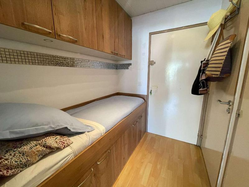 Studio cabine RDC proche plage avec parking privé - FR-1-328-276 - image 10