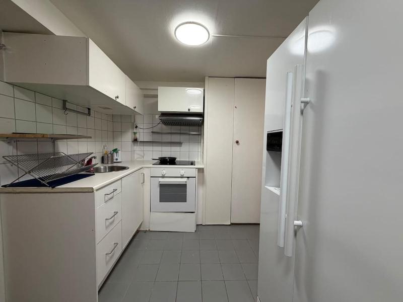 1 Bedroom Apartment Near Volvo With 2 beds And Free Parking - image 11