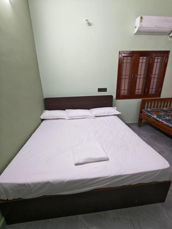 Jothi Luxury Home Stay - image 10