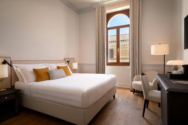 Sina Brufani Hotel - image 22