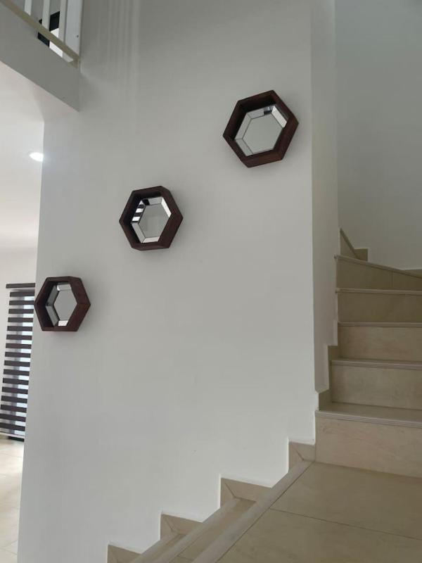 Beautiful house 2 bedroom wifi TV - image 7