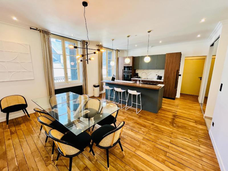 Le BIG duplex hypercentre 4 chambres spacieux - image 10