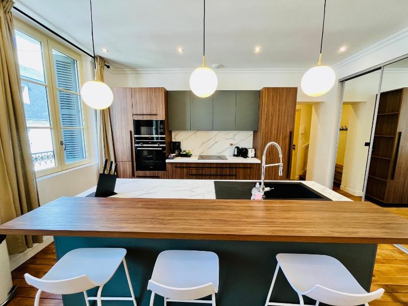 Le BIG duplex hypercentre 4 chambres spacieux - image 9