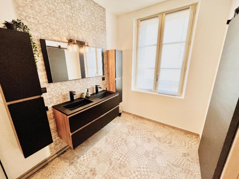 Le BIG duplex hypercentre 4 chambres spacieux - image 24