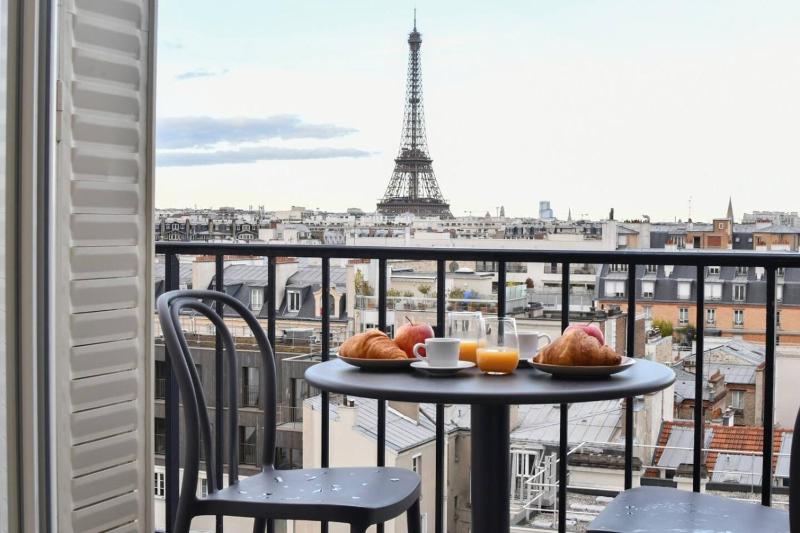 Eiffel Tower View 1BR Newly Renovated and Elegant - image 13