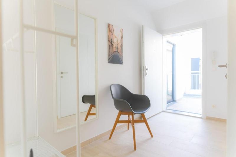 Luxury Penthouse 2-floors with Private Terrace near Prater and Center. - image 5