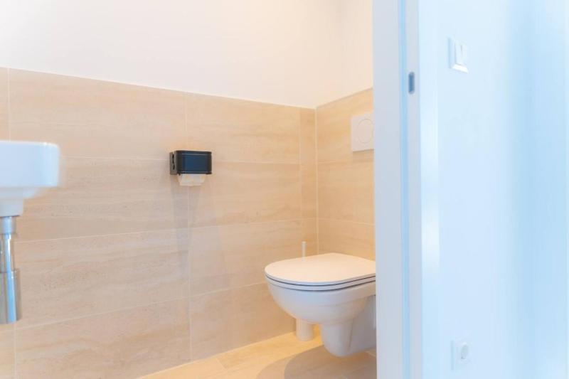 Luxury Penthouse 2-floors with Private Terrace near Prater and Center. - image 2