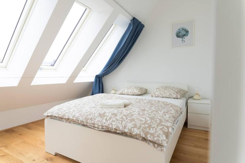 Premium Penthouse 2-floors with Private Terrace near Prater and Center - image 6