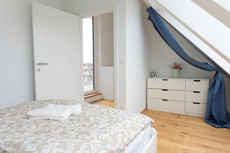 Premium Penthouse 2-floors with Private Terrace near Prater and Center - image 8