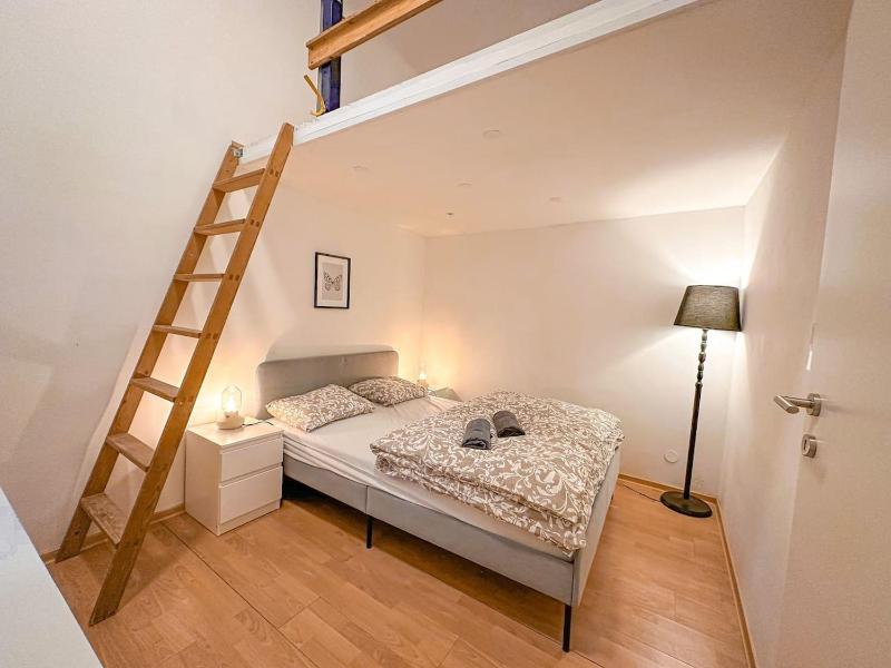 Wonderful 2 bedrooms Flat near to Hauptbahnhof - image 1