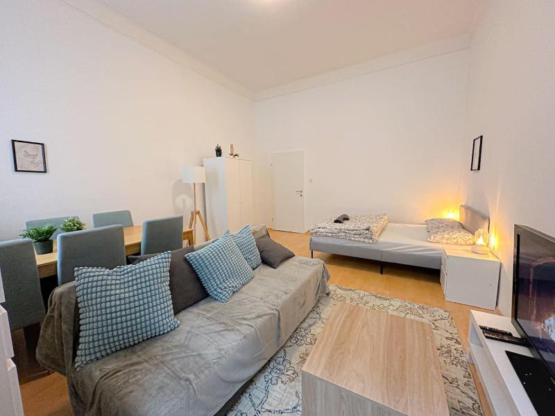 Wonderful 2 bedrooms Flat near to Hauptbahnhof - image 6