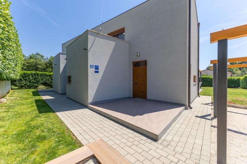 Holiday House Irina F - Pool Private - image 23