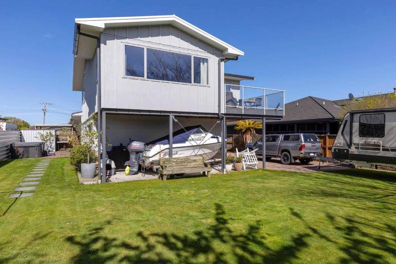 Rainbow Haven Where family time meets Lake time - image 27