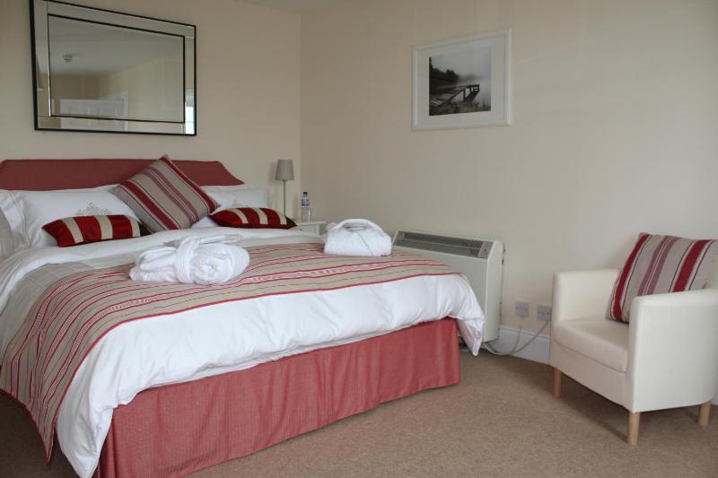 King Room image 4