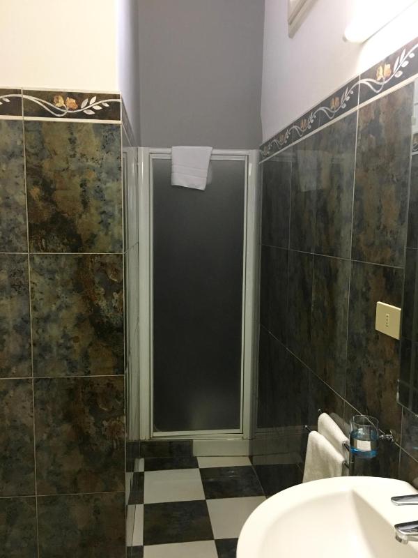 Standard Double or Twin Room image 2