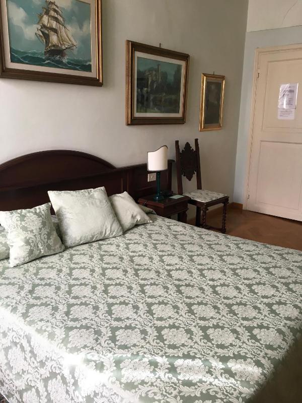 Standard Double or Twin Room image 3