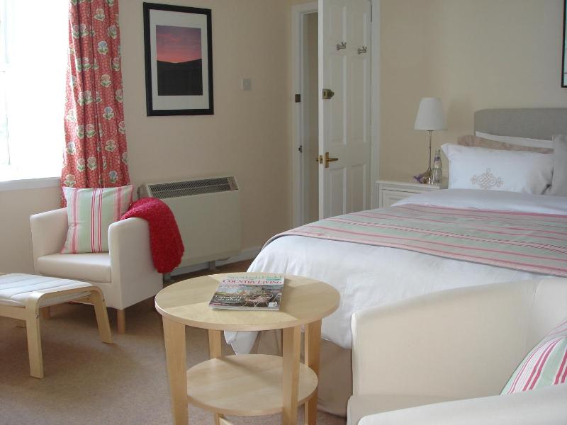 King Room image 3