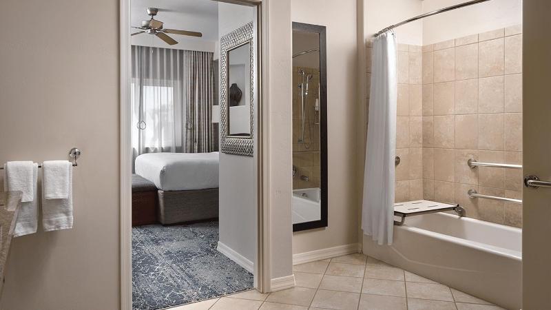 Sheraton Desert Oasis Resort One-Bedroom - image 6