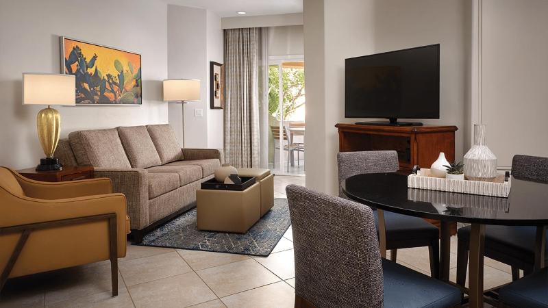Sheraton Desert Oasis Resort One-Bedroom - image 8
