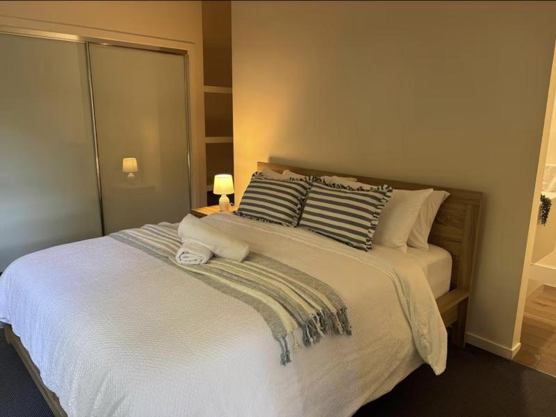 Beachside home 3 bed 2 bath Burleigh - image 15