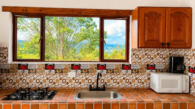 Cabaña familiar con 2 dormitorios y baños privados - image 16