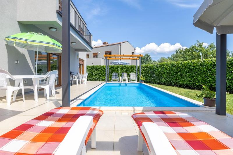Holiday House Irina G - Pool Private - image 18