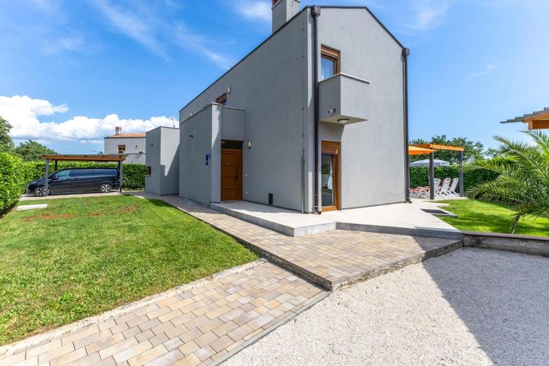 Holiday House Irina G - Pool Private - image 28
