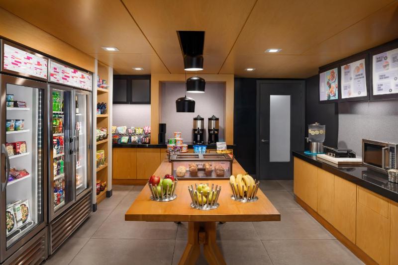 Aloft by Marriott Miami - Brickell - image 5