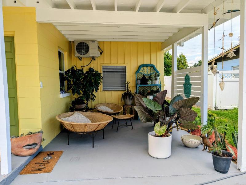 Artsy abode at Siesta key - image 38