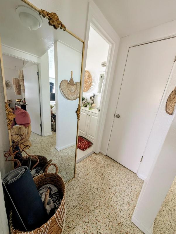 Artsy abode at Siesta key - image 36