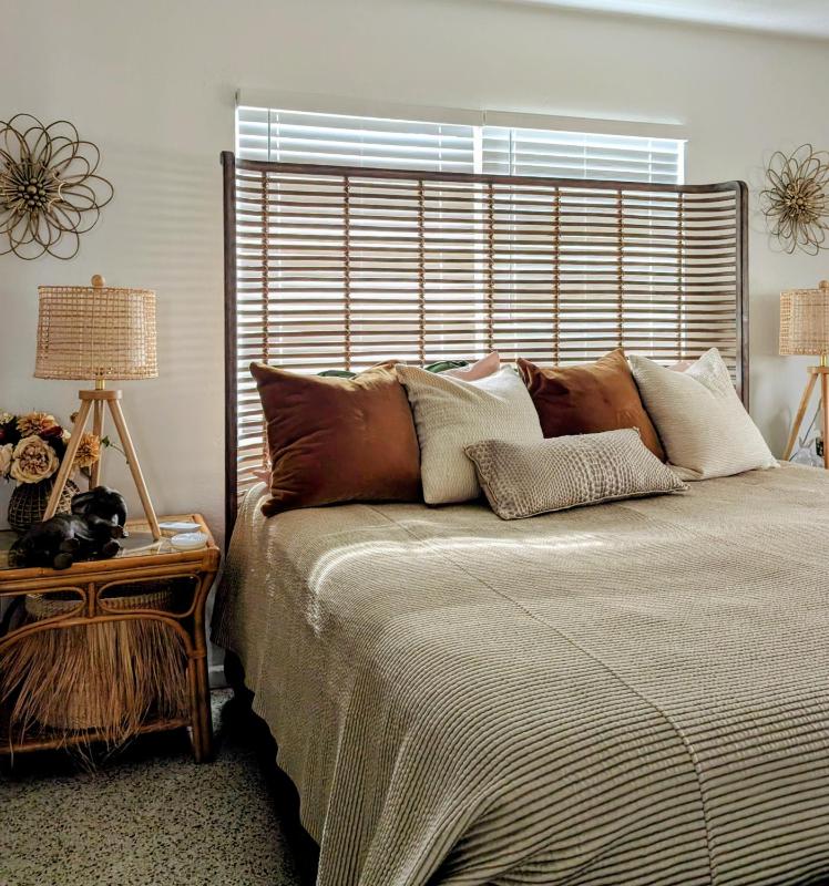 Artsy abode at Siesta key - image 11