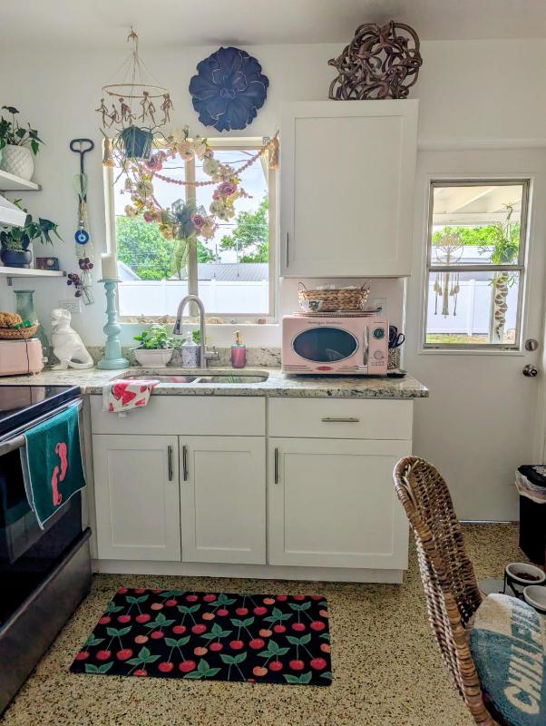 Artsy abode at Siesta key - image 20